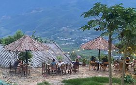Hmong Sister House And Trekking